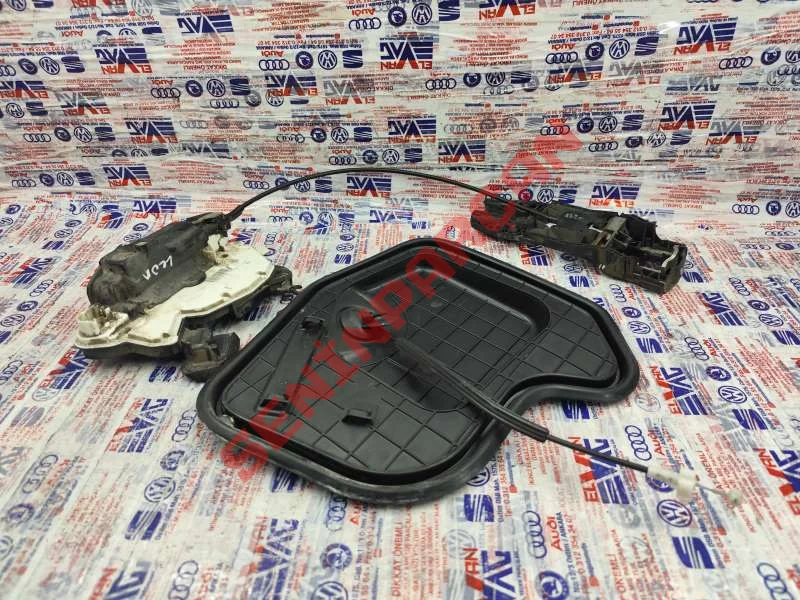 5K1837015J - KAPI KILIDI