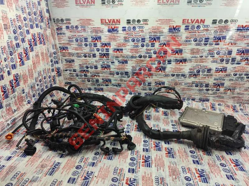 8K0973724 - KABLO SOKETI