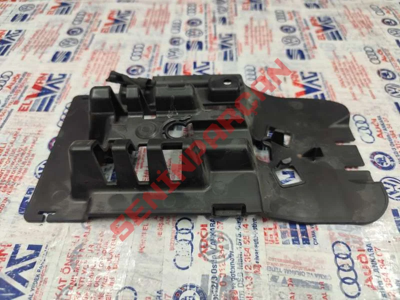 8W0953512C - KAPLAMA ALT PARÇA