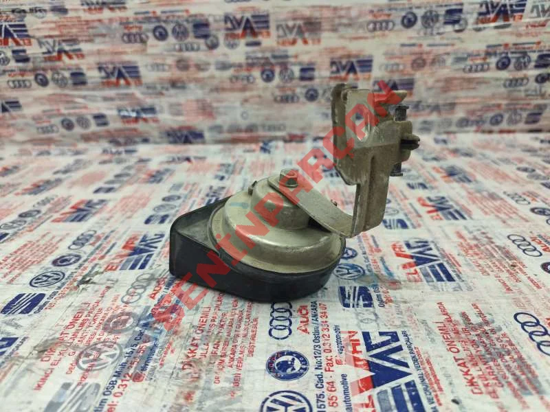 3G0951182 - KORNA BRAKETI