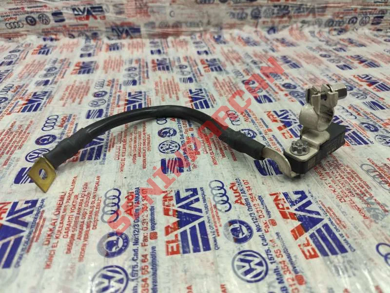 2Q0915181B - AKU KONSOLU