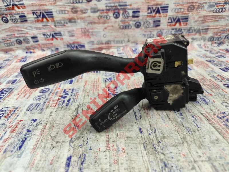 8P0953513B - SİNYAL LAMBASI, UZUN FAR VE