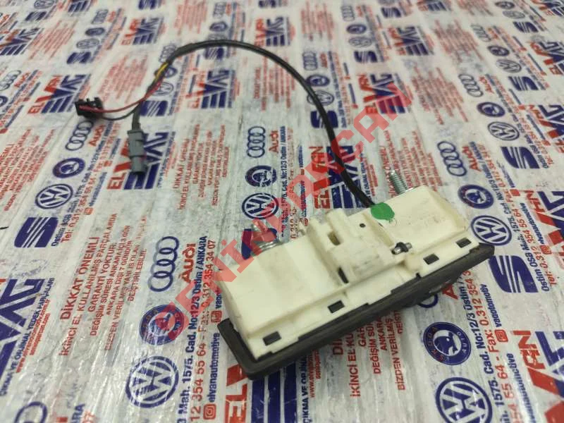 8V0827566 - BAGAJ KAPAGI KILIT TUSU