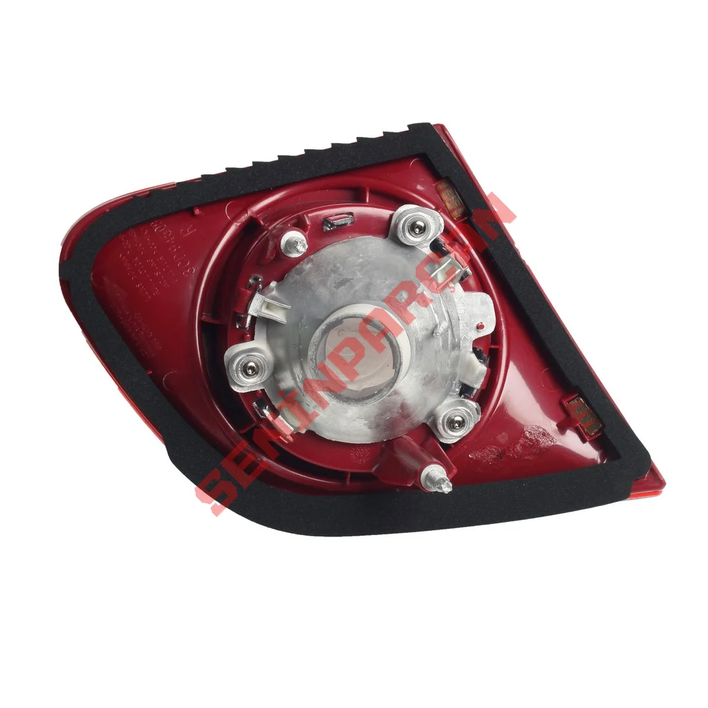 3C5945094C - STOP LAMBASI İÇ SAĞ PASSAT 2006-