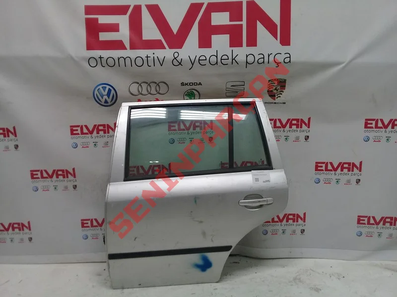 6K0833051C - ARKA KAPI SAG