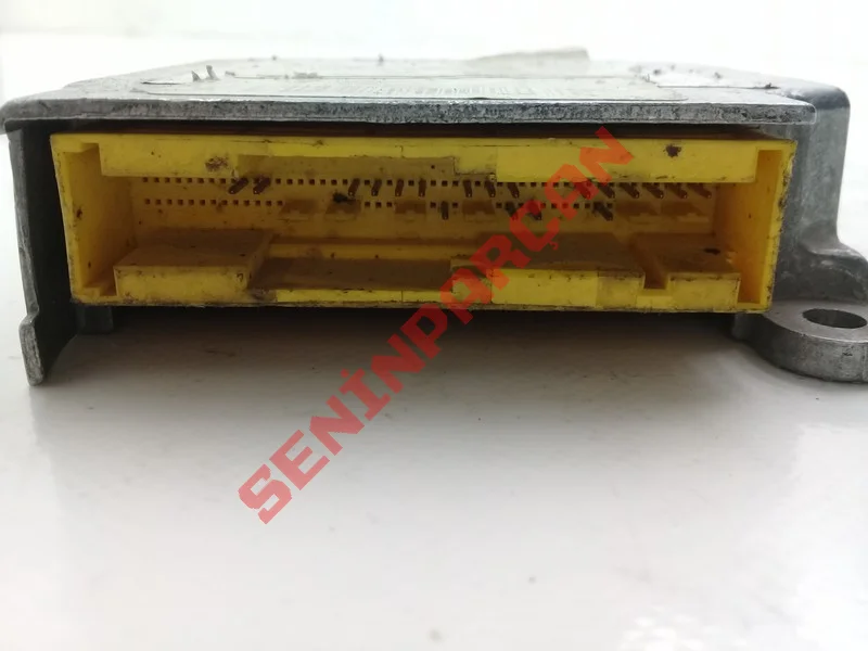 1J0909608A - SÜRÜCÜ, ÖN YOLCU VE YAN