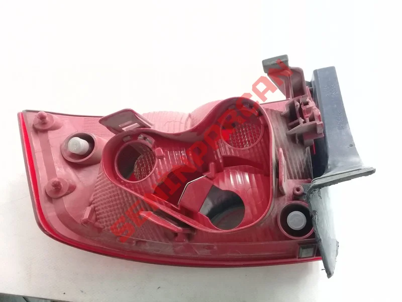 3R5945095C - TAILLIGHT